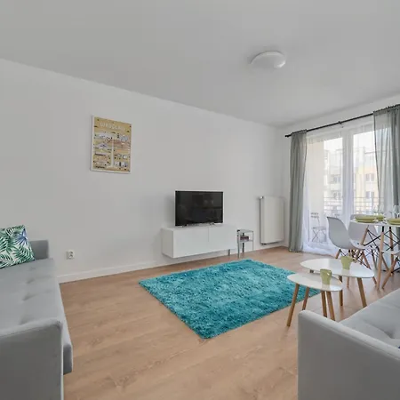 Cozy Klimasa With Balcony In By Renters Lägenhet *