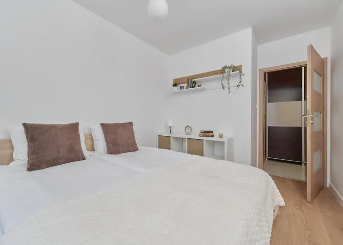 Cozy Klimasa With Balcony In By Renters *