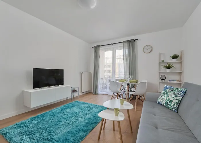 Cozy Klimasa With Balcony In By Renters Apartman