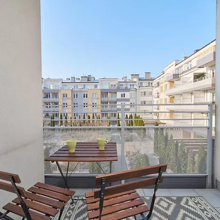 Cozy Klimasa With Balcony In By Renters Апартаменты *